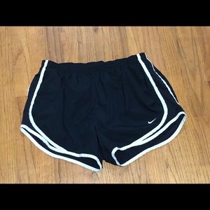 Women’s Nike fit dry shorts size large